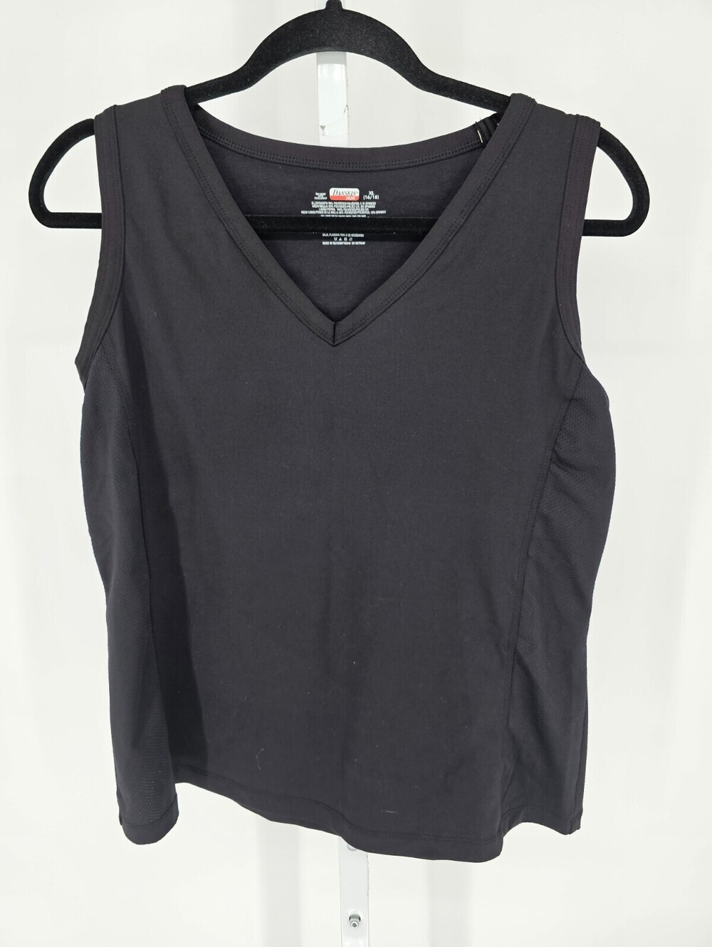 Danskin Now Womens Sz XL Sleeveless Athletic Tank Top Black V Neck